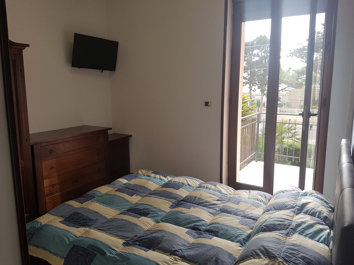 Hôtel Rivabella Beach à Gallipoli Extérieur photo