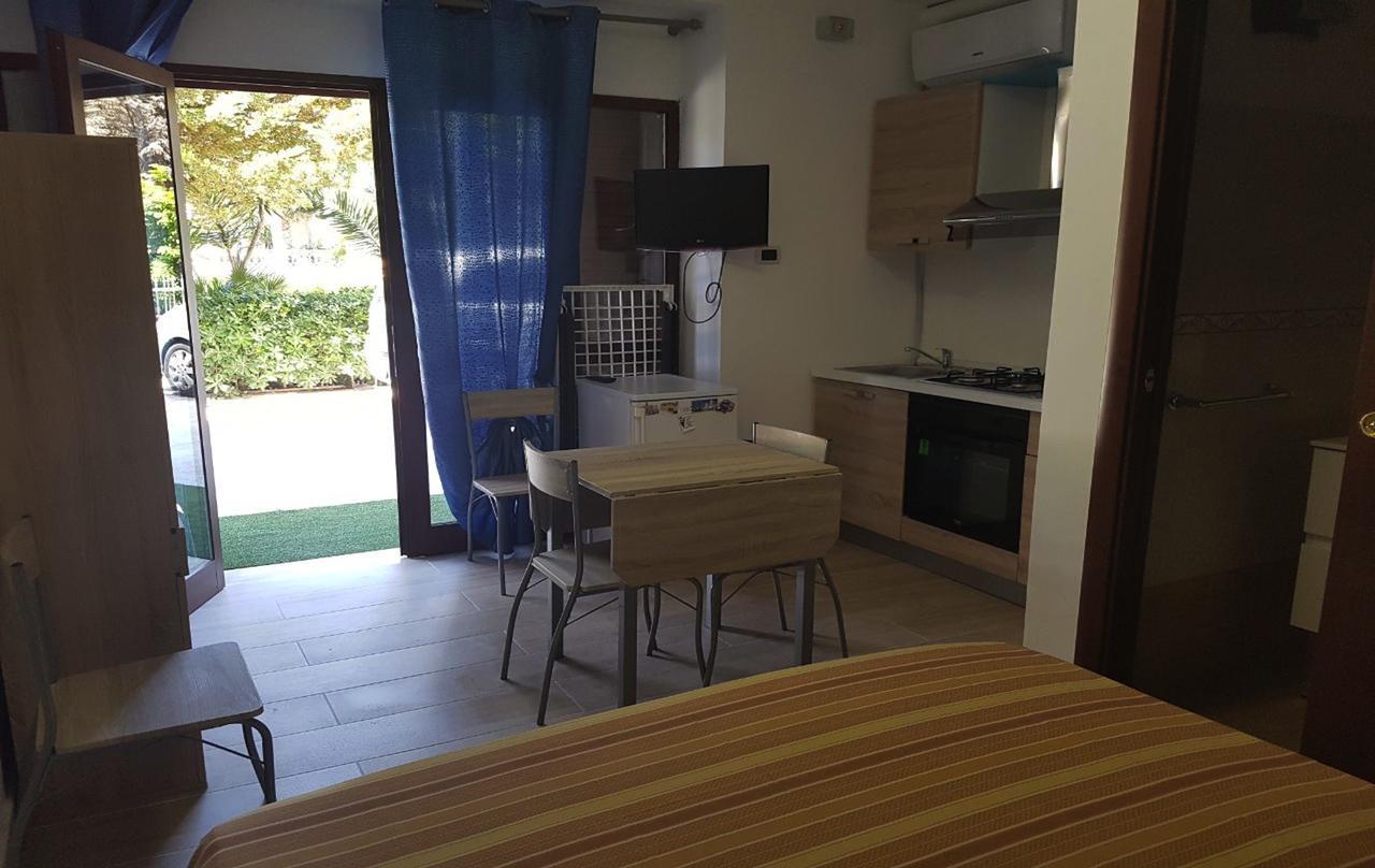 Hôtel Rivabella Beach à Gallipoli Extérieur photo